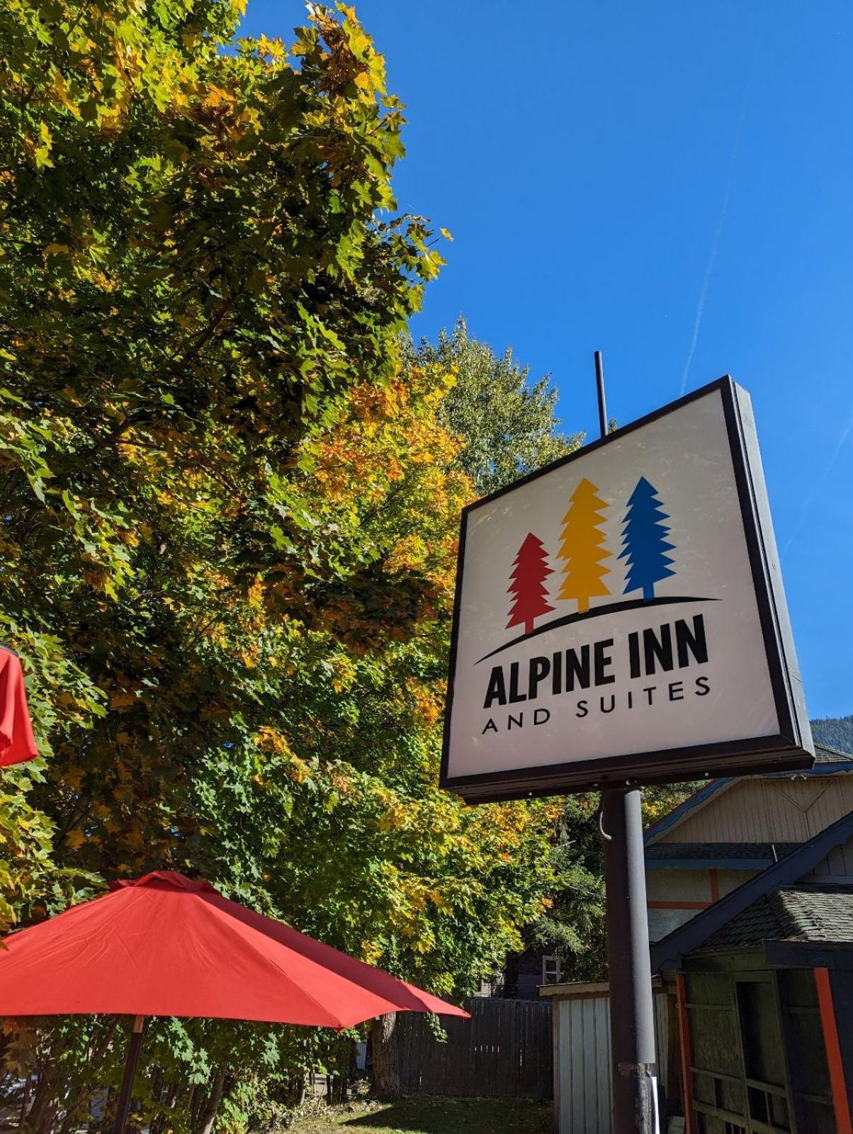 Alpine Inn & Suites Nelson Buitenkant foto