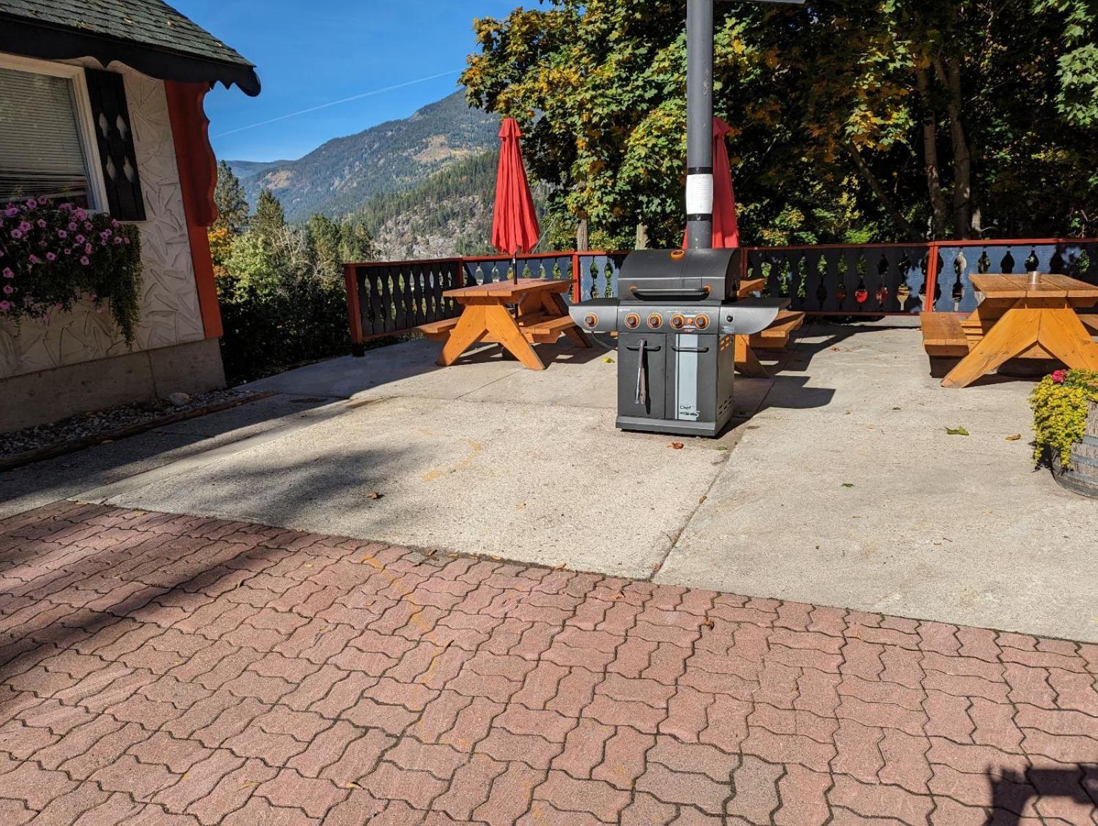 Alpine Inn & Suites Nelson Buitenkant foto