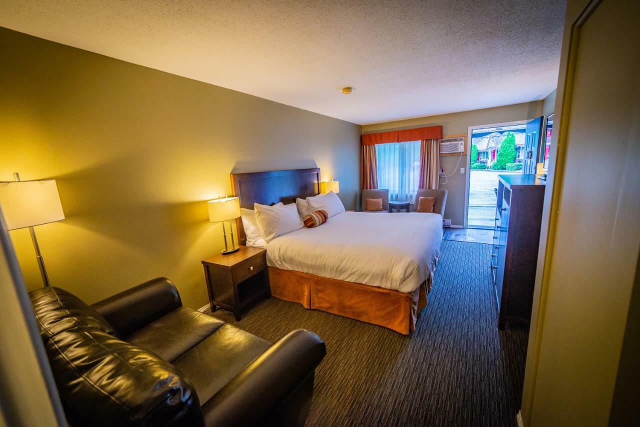 Alpine Inn & Suites Nelson Buitenkant foto