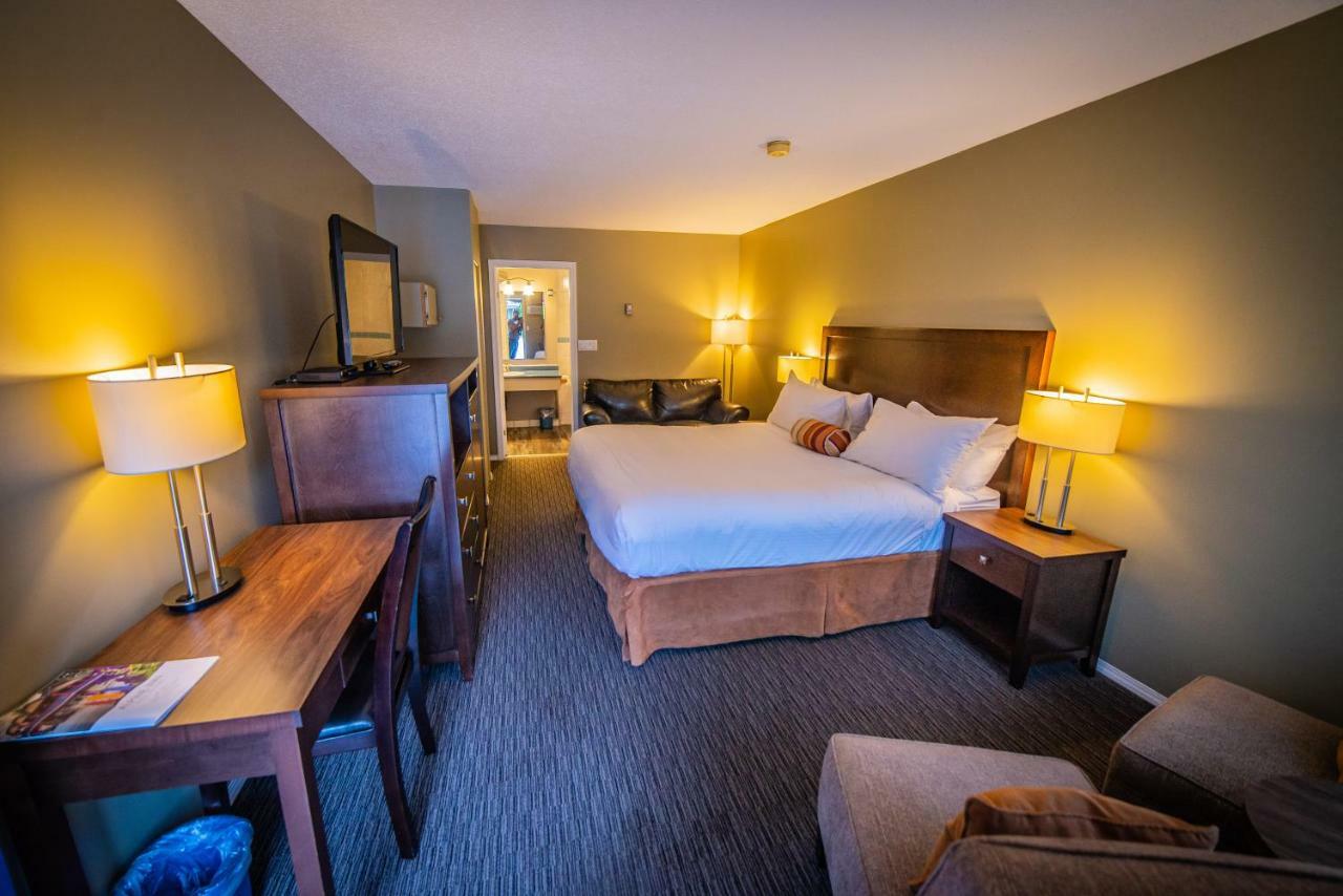 Alpine Inn & Suites Nelson Buitenkant foto