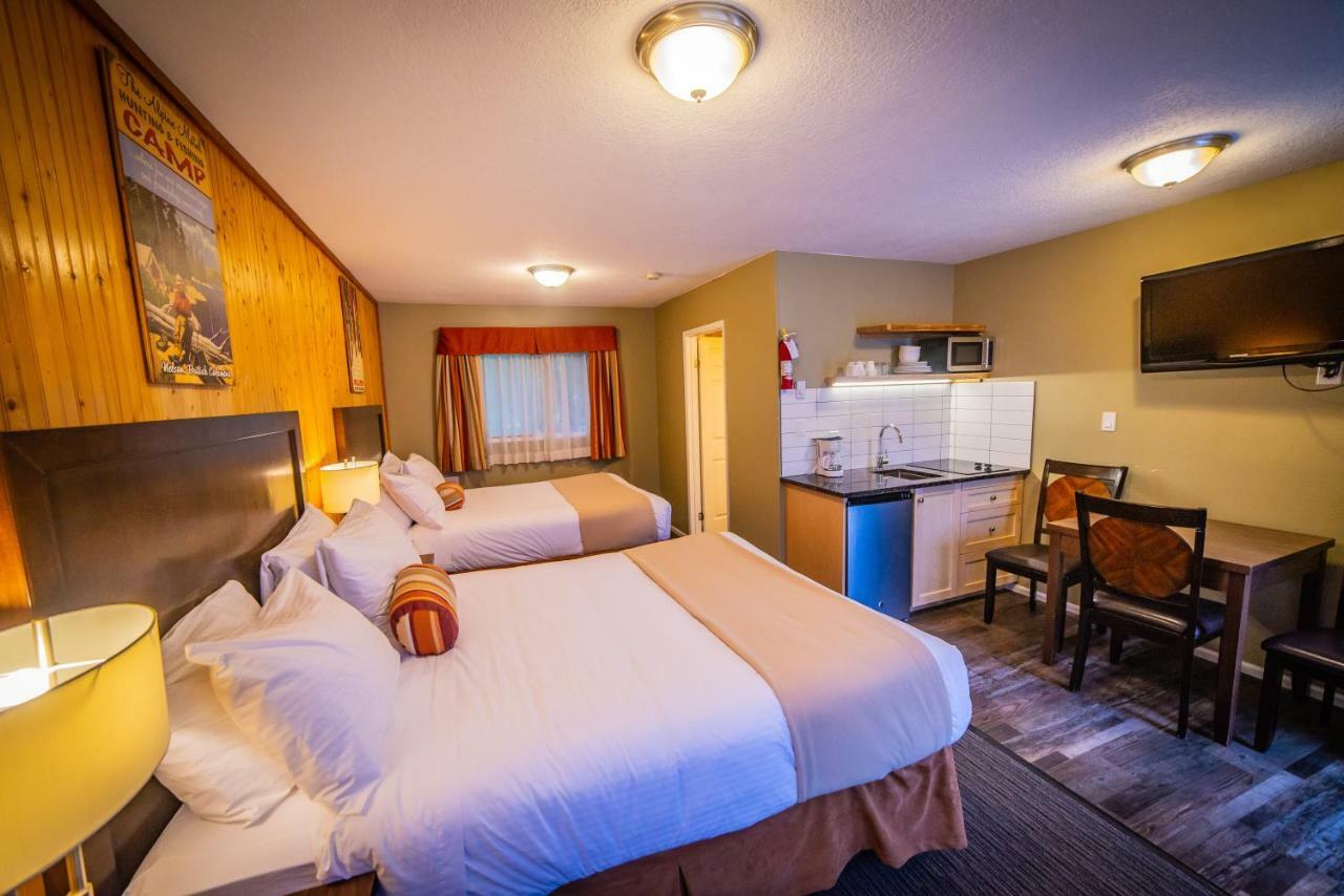 Alpine Inn & Suites Nelson Buitenkant foto
